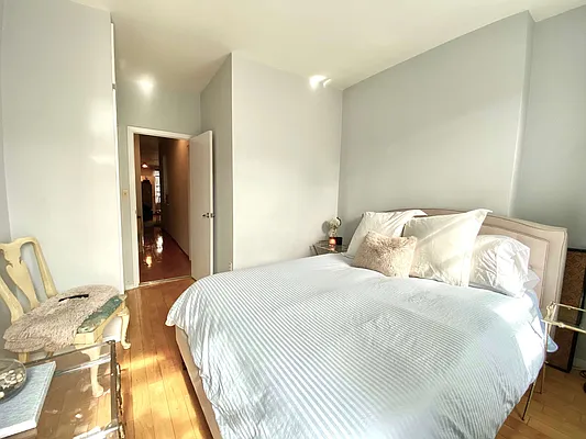 Rented by Compass | media 7