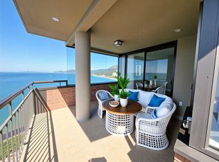 2180 Argyle Ave #701, West Vancouver, BC
