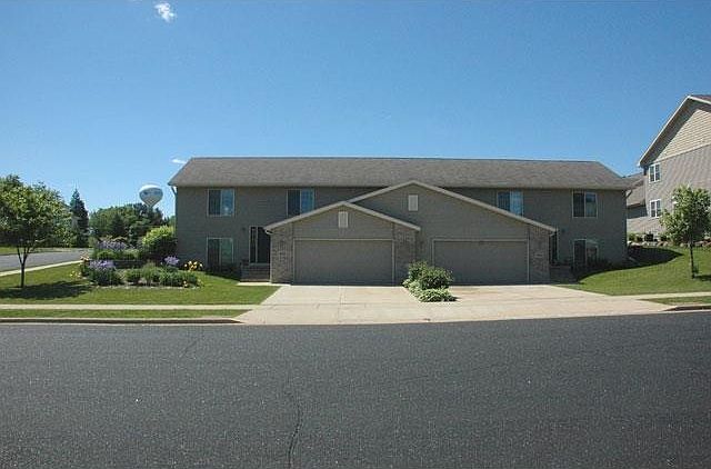 1st image of 1833-1835 Cedarbrook Ln