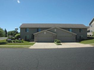 1833-1835 Cedarbrook Ln, Stoughton, WI 53589