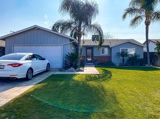 1622 17th Pl, Delano, CA 93215