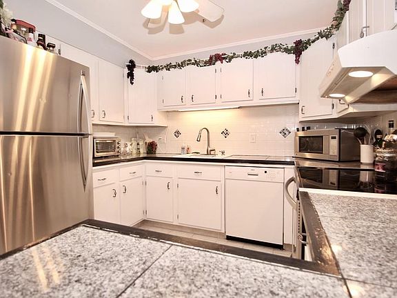 4th image of 55 Tall Oaks Dr Unit 707