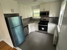 68-49 Cloverdale Blvd, Oakland Gardens, NY