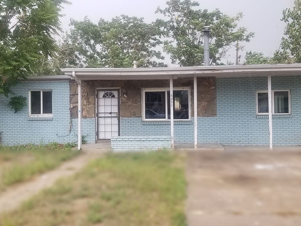 Leyden Exterior_10212022
