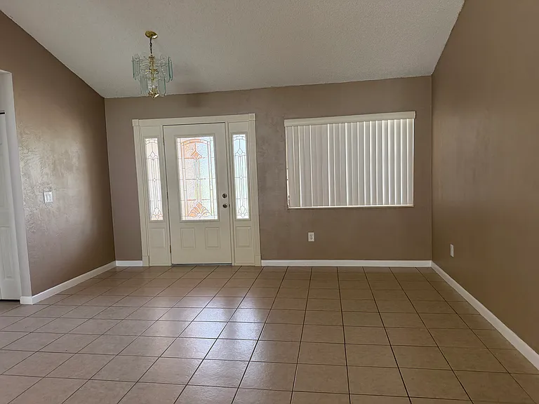 89 Westlee Ln — Photo 10
