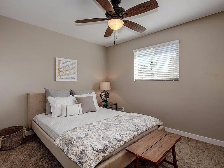 605 S Priest Dr — Photo 10