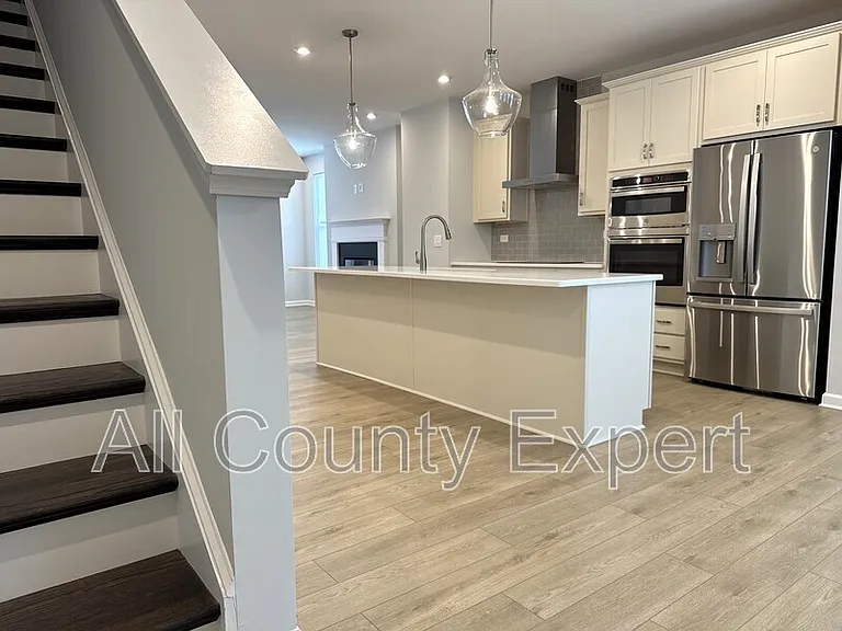 2817 Beacon Bend Xing — Photo 17