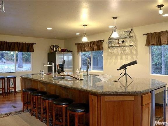 4th image of 5381 Longview Ln