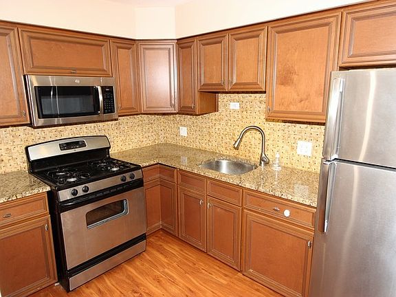 5th image of 4624 N Commons Dr Unit 307