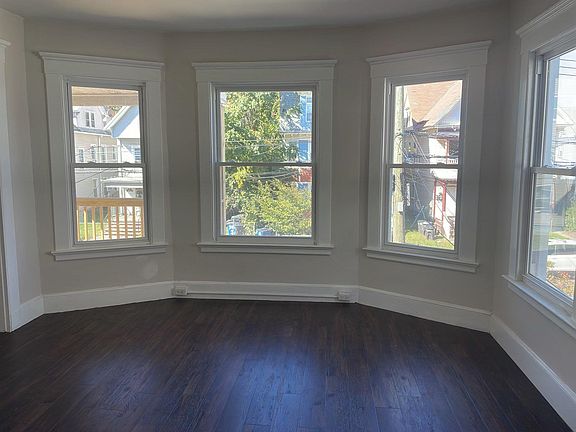 5th image of 59 Ellsworth Ave #2
