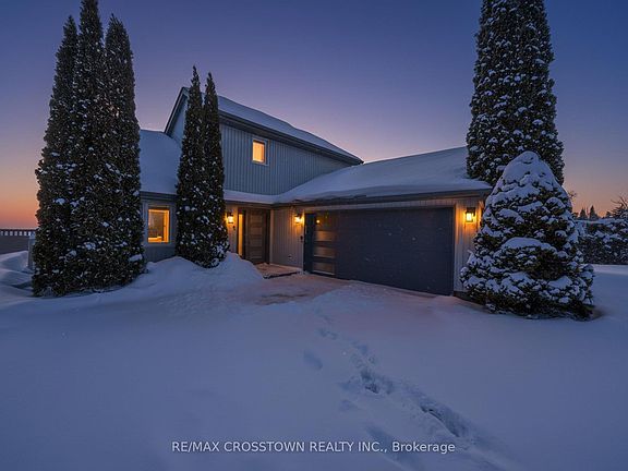 3rd image of 167 Lakeshore Rd W