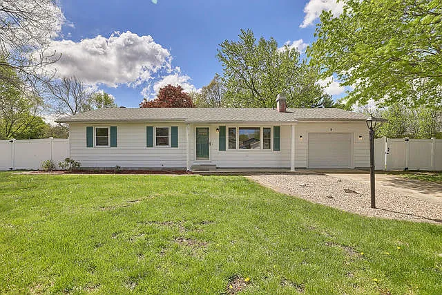 9 Harness Ln photo 1
