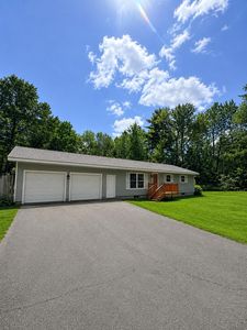 42 Sidney Boulevard, Hampden, ME, 04444