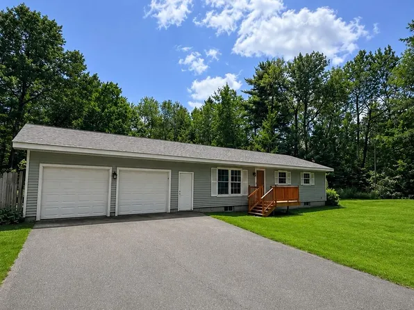 42 Sidney Boulevard, Hampden, ME 04444