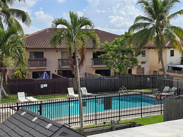 12230 SW 16th Ter #J-102 — Photo 35