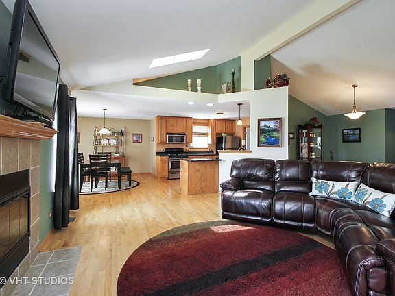 3rd image of 1537 Condor Dr