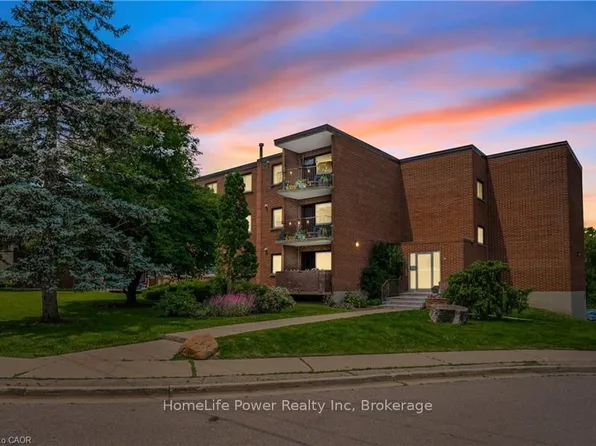 4 Avalon Pl #303, Kitchener, ON N2M 4N6