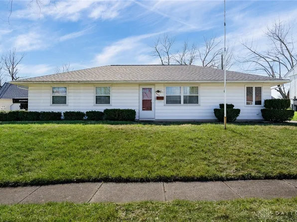 629 Brumbaugh Dr, New Carlisle, OH 45344