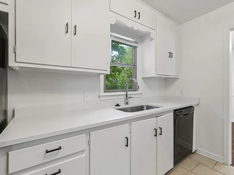 2029 Andover Ct — Photo 15