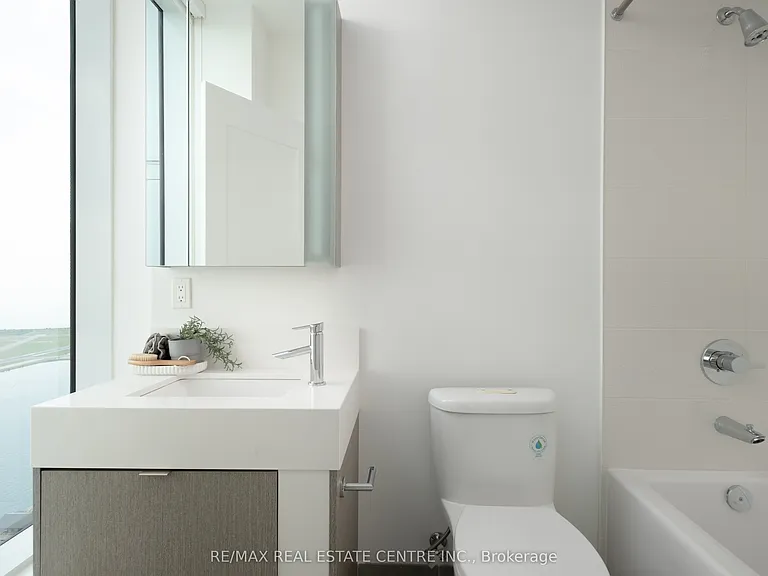 10 York St #6210 — Photo 22