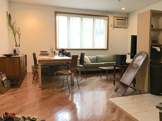 Rented by Capri Jet Realty Corp | media 5