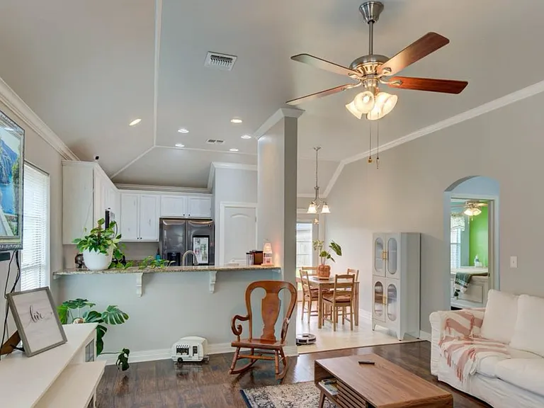 3933 White Lake Dr — Photo 2