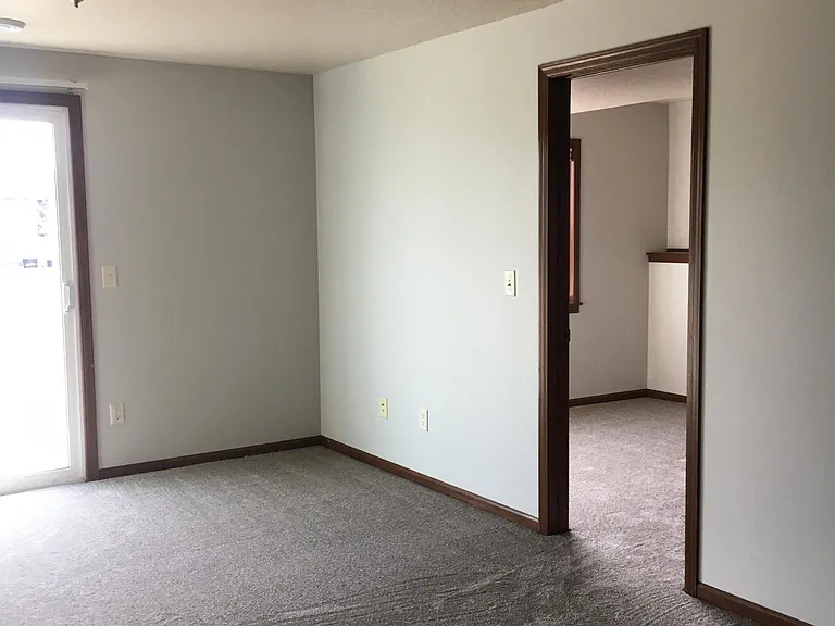 524 S Whitewood Ave — Photo 16