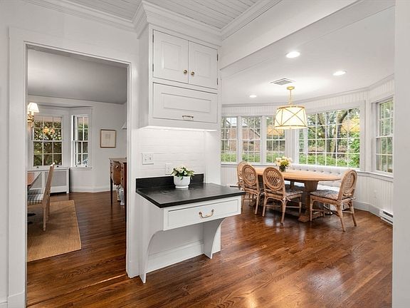 5th image of 38 Wachusett Rd