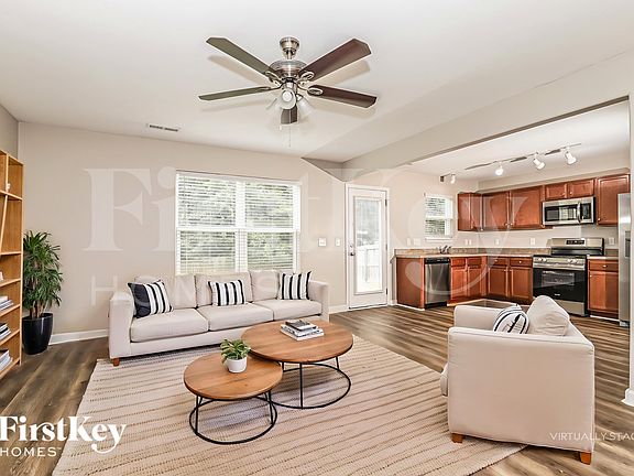 5th image of 545 Lakewood Glen Ct