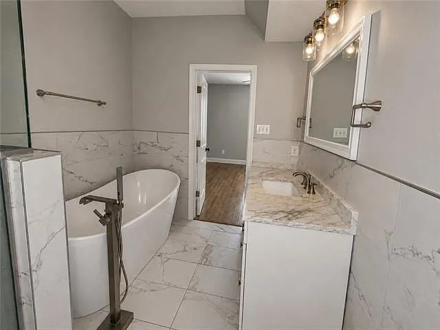 1309 Foy St — Photo 9