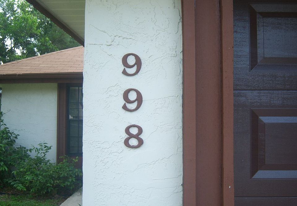 1st image of 998 Stonybrook Cir