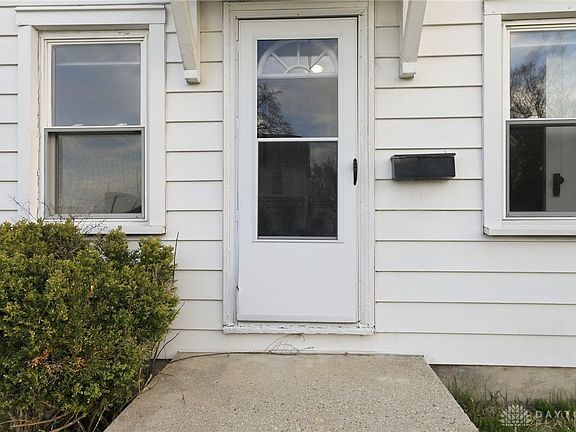 4th image of 3713 El Paso Ave