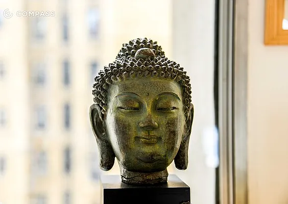 Rented by Compass | media 51