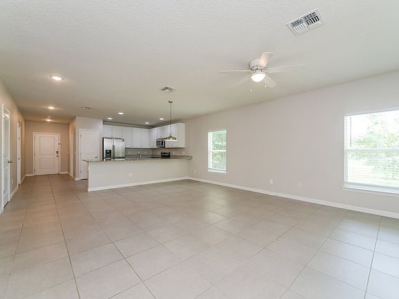 4th image of 1201 Croydon Cir