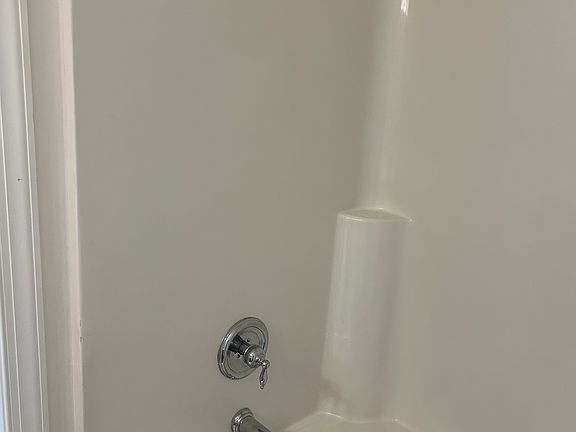 5th image of 100 Sunset Cir Unit 204