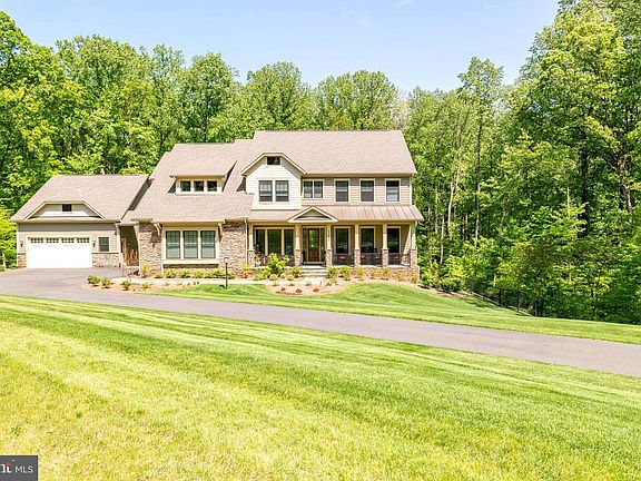 2nd image of 11311 Bellmont Dr