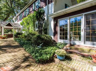 36 Camel Hollow Rd, Huntington, NY 11743