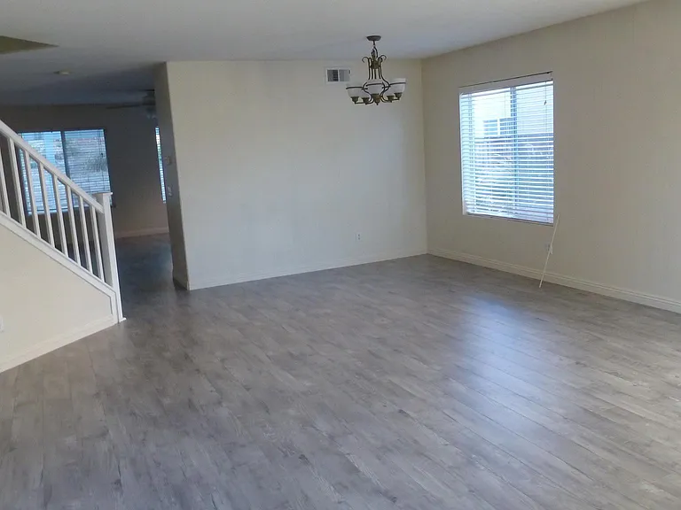 858 Derby St — Photo 2