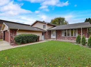 4013 W Lillian St, McHenry, IL 60050