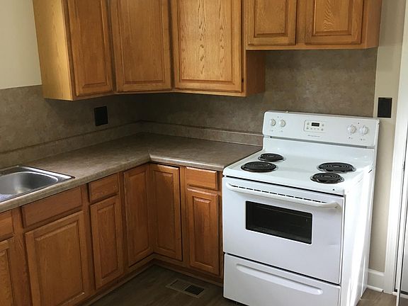 Lots of cabinet space