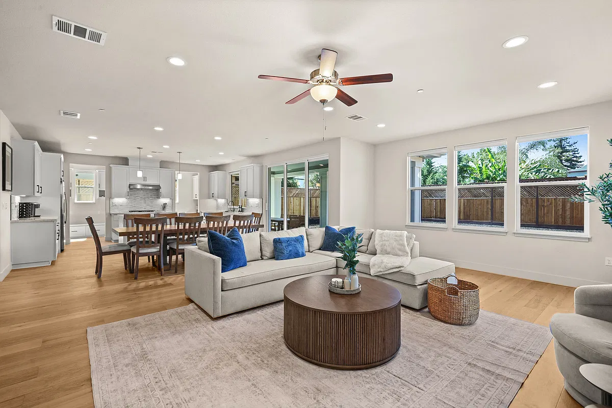 4 bed, $7,000 — Photo 4