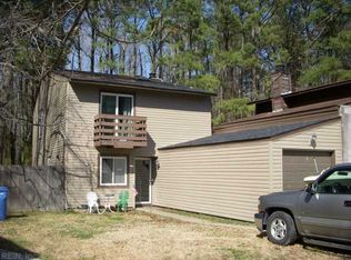 18 Corby Cir, Chesapeake, VA 23320