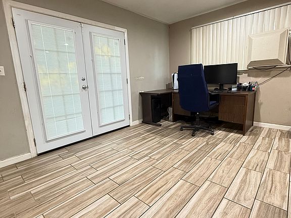 5th image of 15644 La Paz Dr #1