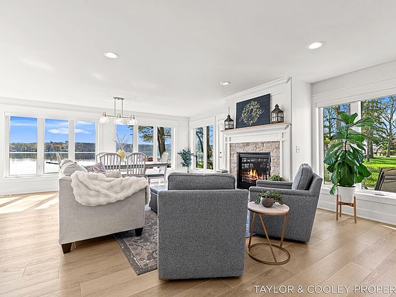 5th image of 3185 Elmwood Beach Rd