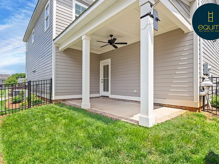 1547 Autumn Park Cir — Photo 34