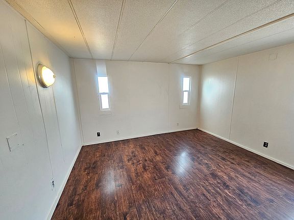 4th image of 4179 Airway Dr NE