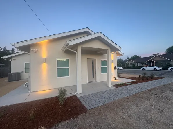2205 Park St, Paso Robles, CA 93446