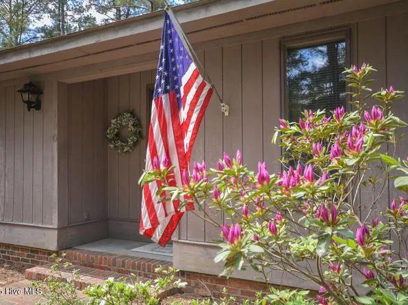 190 Westchester Circle, Pinehurst, NC 28374