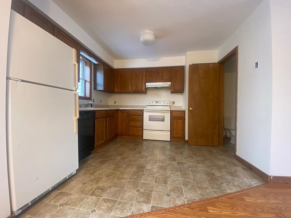 142 Husson Ave, Bangor, ME 04401 Zillow