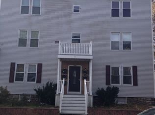 11 Ashton St APT 1R, Worcester, MA 01605